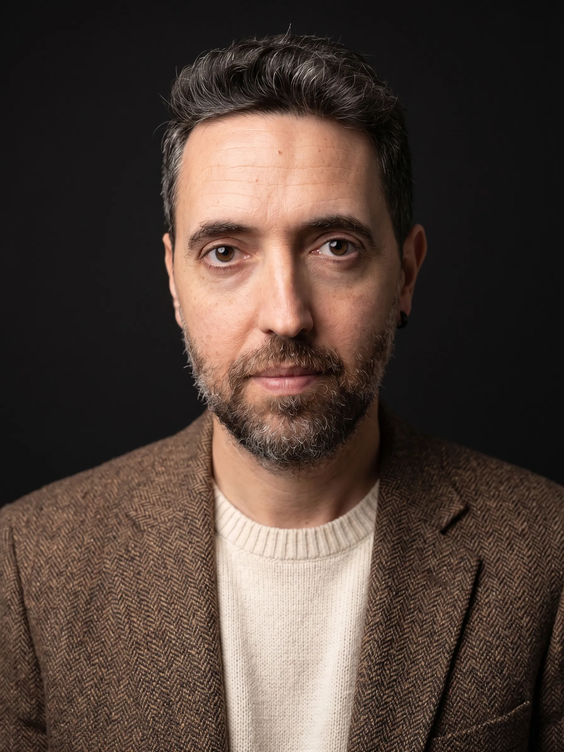 Portrait of Tolga Y. Özüdoğru